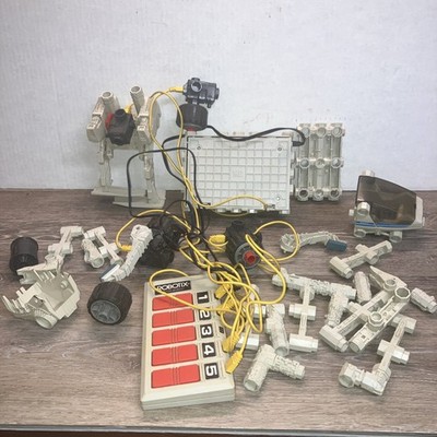Milton Bradley 1984 Robotix Series R-2000 Parts Lot as is for parts 
