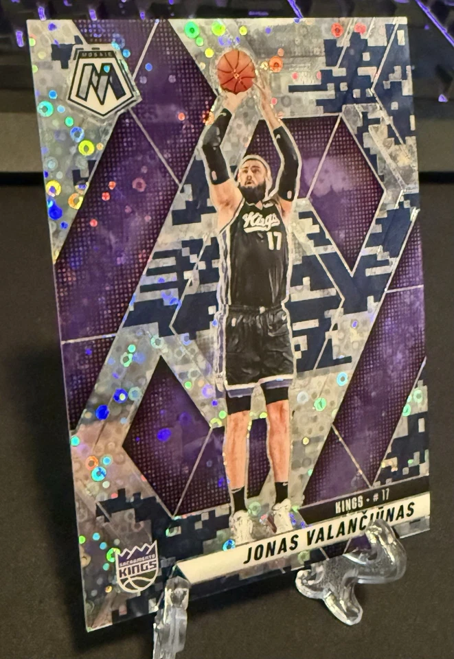 2025 Jonas Valanciunas Mosaic Basketball Fast Break Blue Camo /35 - Image 3 of 4