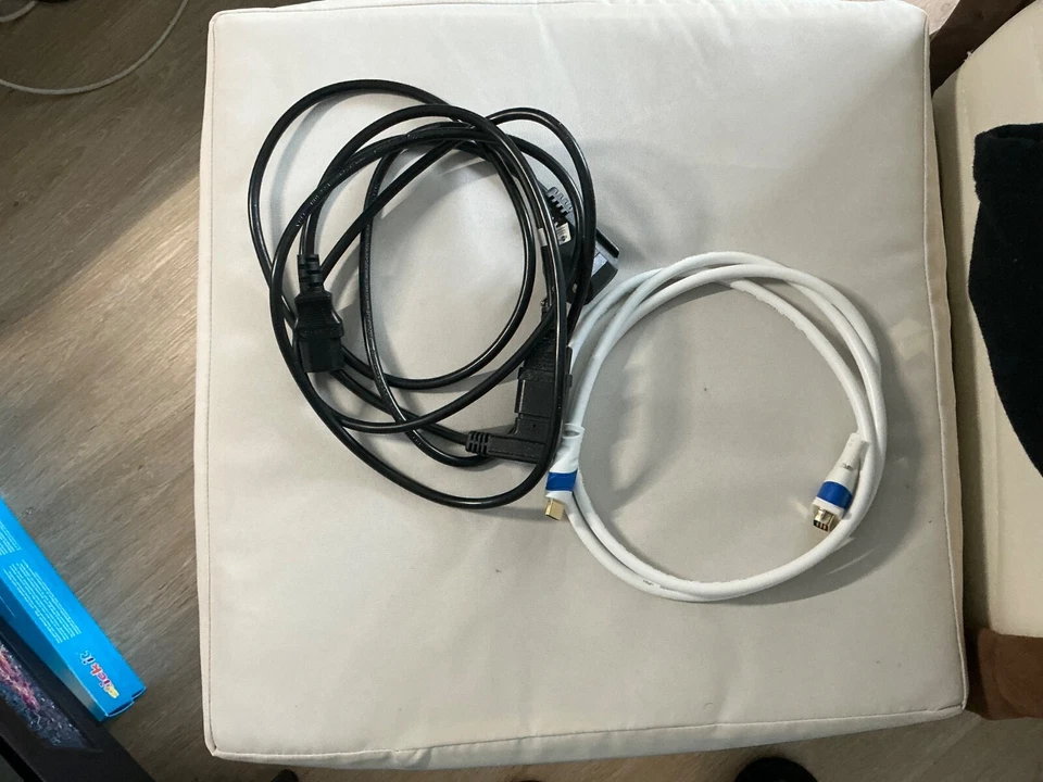 Monitor Fujitsu B19-6 LED 19 Zoll 1280x1024 5ms DVI VGA - Bild 3 von 4