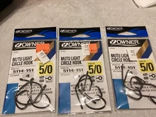 Lot of 3 Packages of 4 New Owner Mutu Light Circle 5/0 Hooks