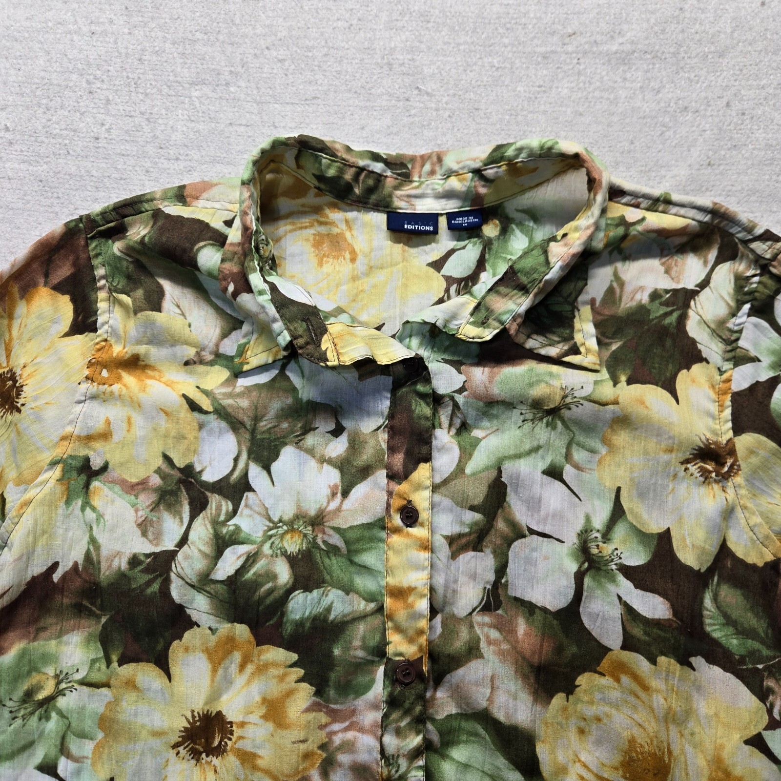 Basic Edition Yellow Flowers Floral Button Up Hal… - image 1