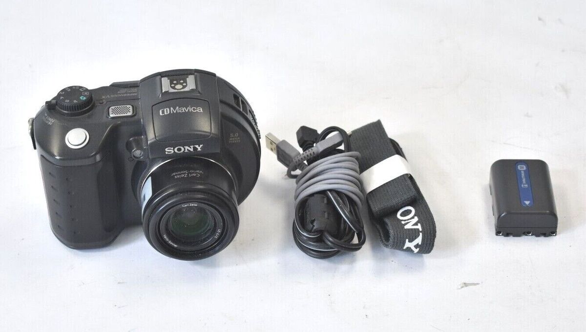 Sony Mavica Digital Still Camera Black MVC-CD500 5.0MP 3x Sony Mavica Digital Still Camera Black MVC-CD500 5.0MP 3x