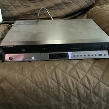 Samsung VCR & DVD Combo Player DVD-V9700 4-Head Hi-Fi + Cords, No Remote- Works