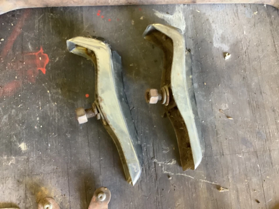 Dodge Polara Monaco 1967 acceso parachoques delantero derecho protector cromado 2768834 nuevo de stock Foto 3 de 4