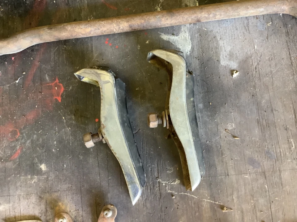 Dodge Polara Monaco 1967 acceso parachoques delantero derecho protector cromado 2768834 nuevo de stock Foto 4 de 4