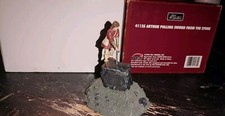 Britains - Arthur Pulling Sword From The Stone 41135 - Many Collectibles Items