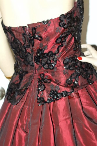VTG 80s Victor Costa Forma Gownl Iridescent Crimson Lace Sequin Long Dress - Picture 4 of 12