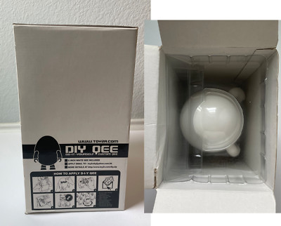 *VERY RARE!!* 8  Toy2r 2007  QEE EGG  DIY WHITE EGG BLANK! MINT IN BOX!!!