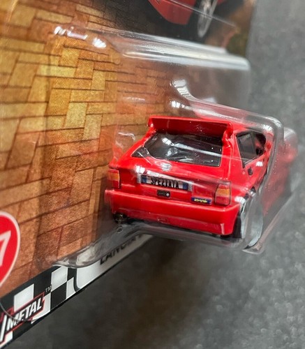 Hot Wheels Lancia Delta HF Integrale 117 Boulevard 1:64 coche modelo juguete embalaje original - Imagen 7 de 18