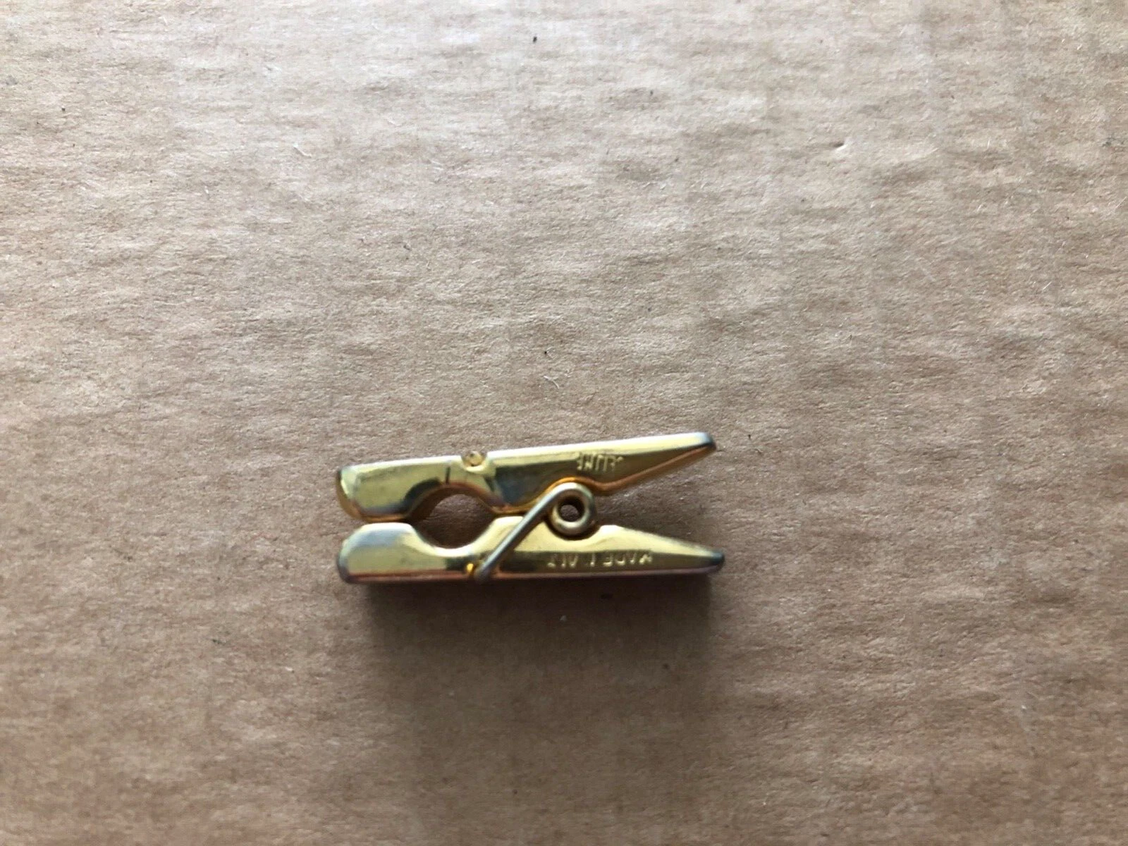 Spilla Spilla Vestiti Dolce CELINE Made in Italy Tono Oro Carro Cavallo Passeggino