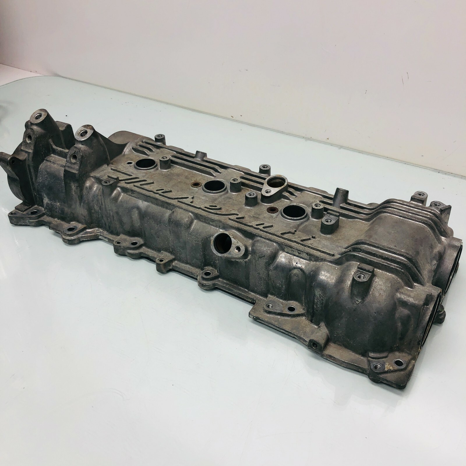 2014 - 2019 Maserati Ghibli Passenger Right Engine Cylinder Head Valve Cover OEM