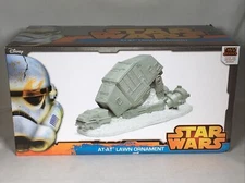 Star Wars AT-AT Lawn Ornament Limited Edition RARE ThinkGeek Disney  BRAND NEW