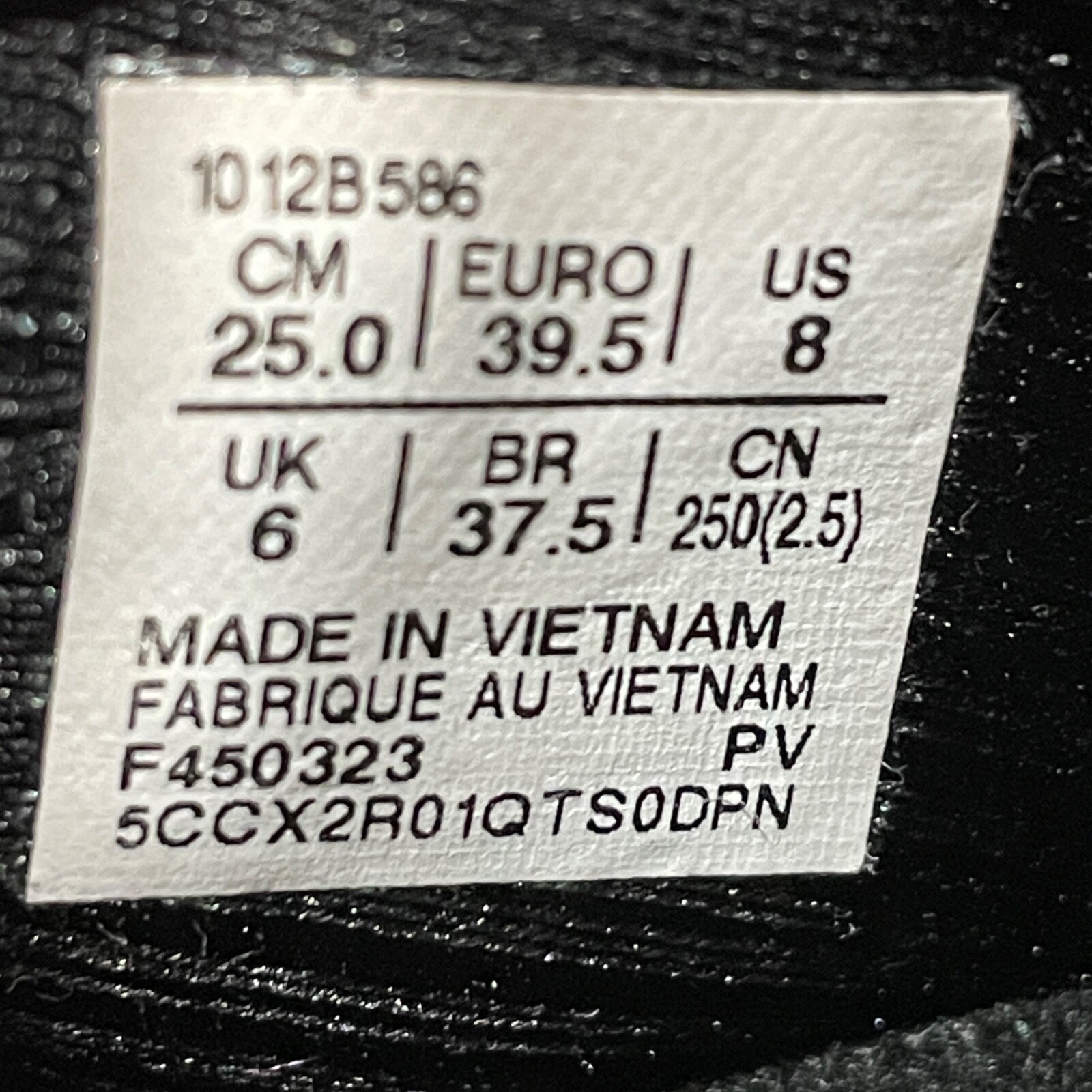 Foto 15 di 17