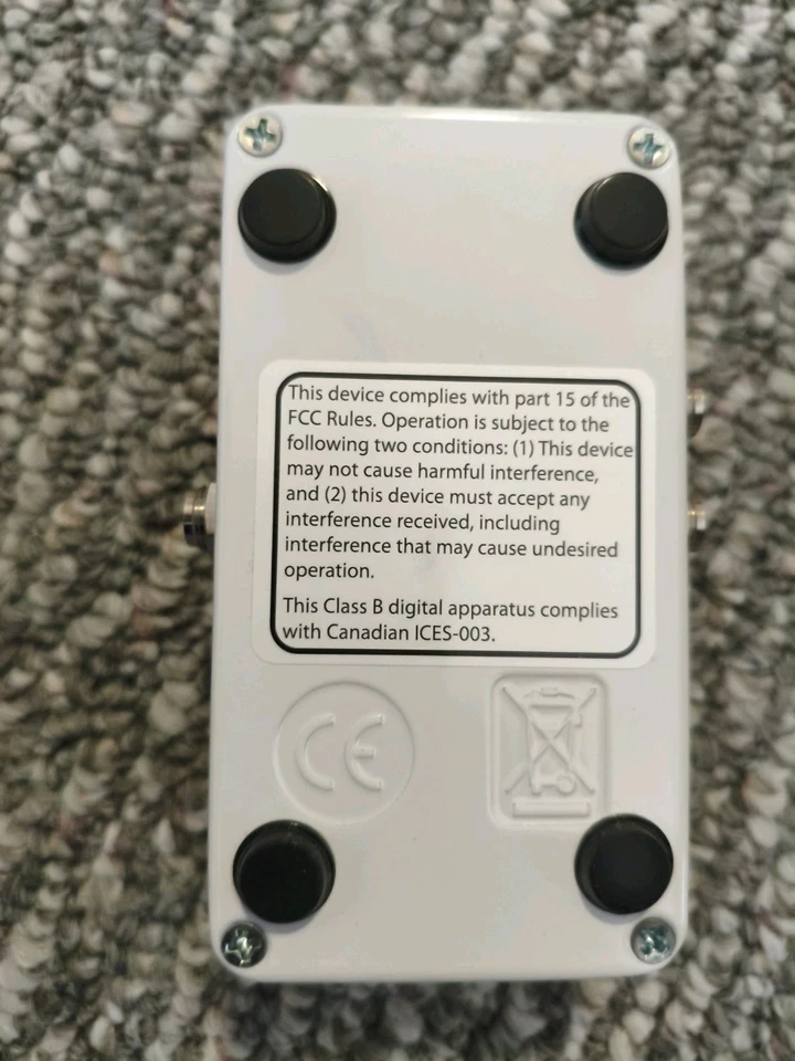 Педаль задержки и лупера для гитары Electro-Harmonix Canyon - белая как новая в коробке - Изображение 4 из 4