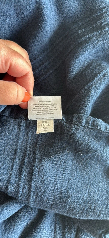 Navy Blue Threshold Tablecloth with Tassels 45.5 Inches X 48.5 Inches - Image 3 of 3