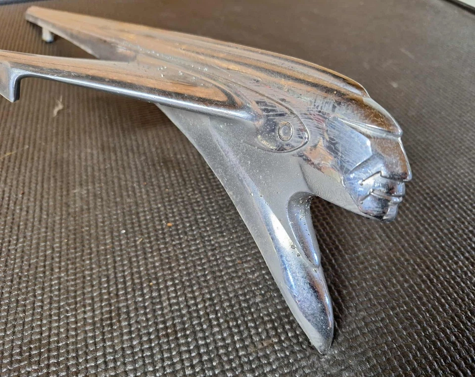 1950 Pontiac Hood Ornamento Flying Indian Winged Chief 513747 - Imagem 4 de 4