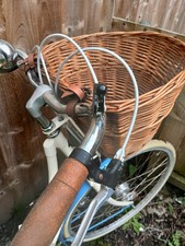 Pashley Britannia Women's Bicycle with Basket Old English White. Great Condition