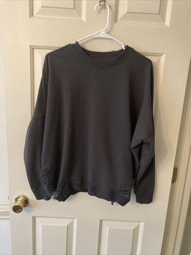 Lace Pullover Sweatshirt 