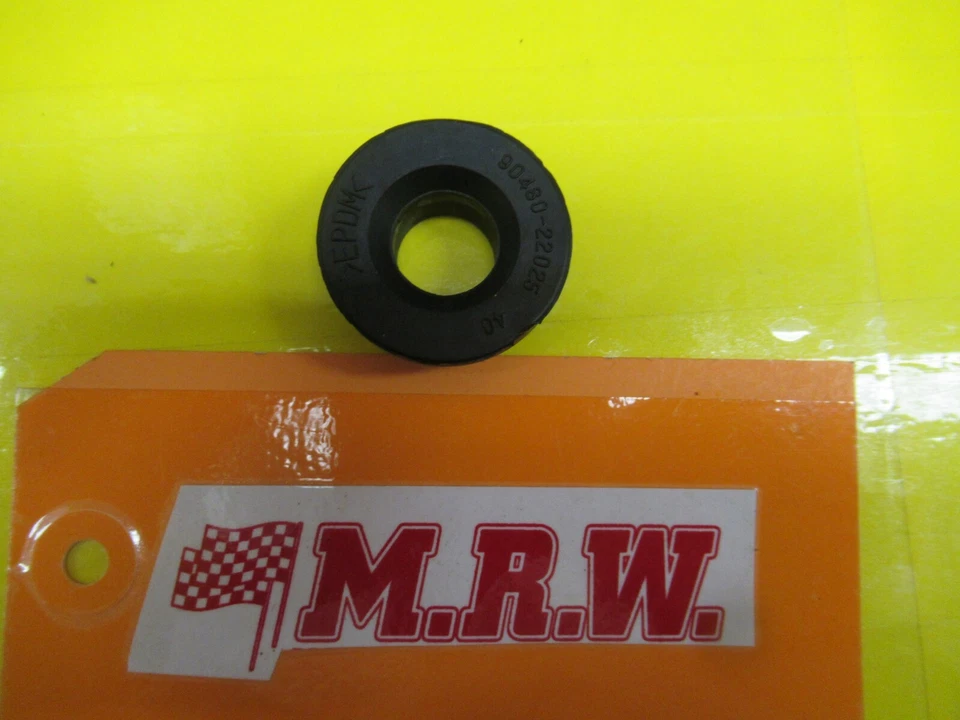 RADIATOR BUSHING LOWER BOTTOM SUPPORT MOUNT RUBBER GROMMET oem OE SCION IQ 12-15 - Image 2 of 4