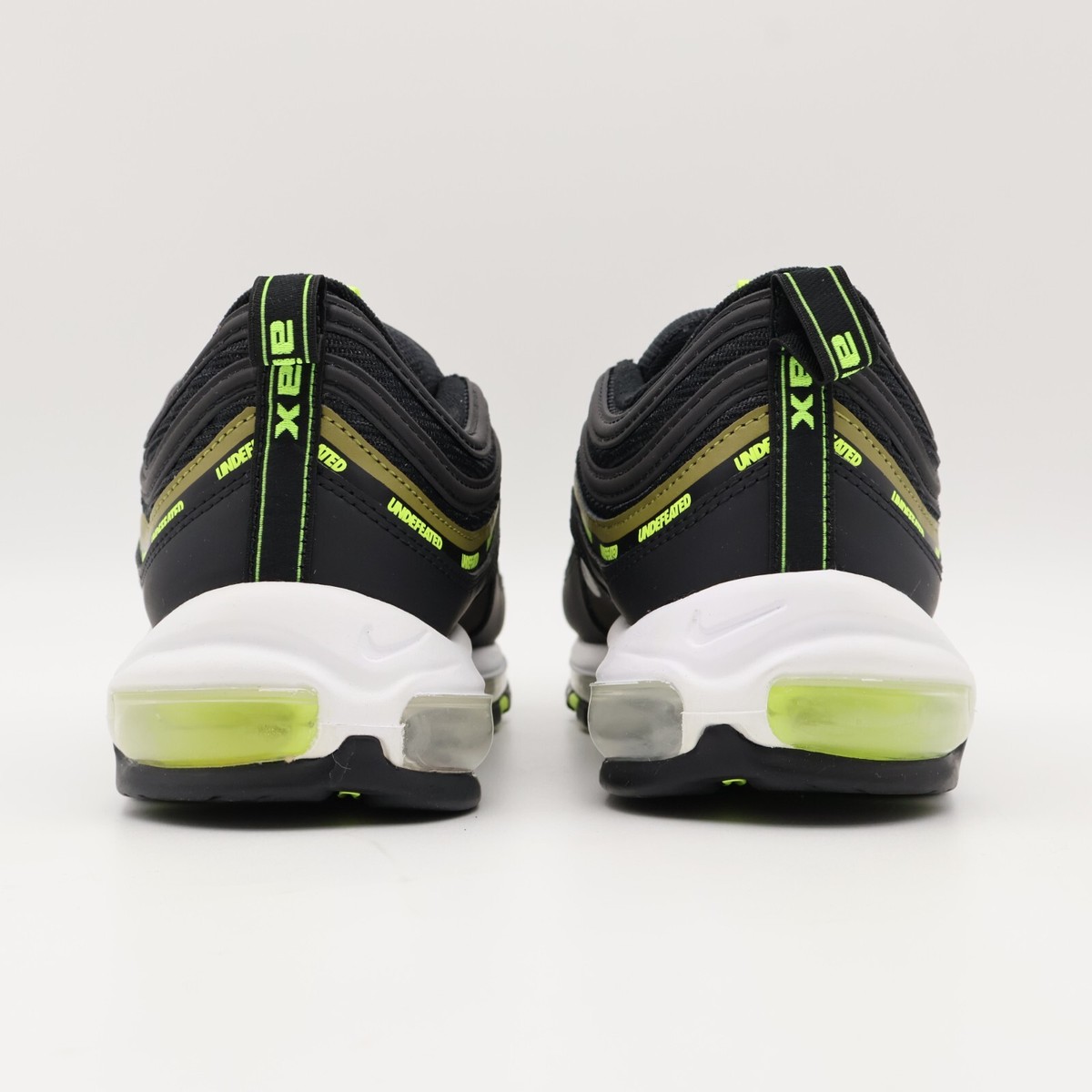 スニーカー Nike Air Max 97 UNDEFEATED Black Volt DC4830-001 DS Nike Air Max 97 x Undefeated Black Volt DC4830-001 - Size