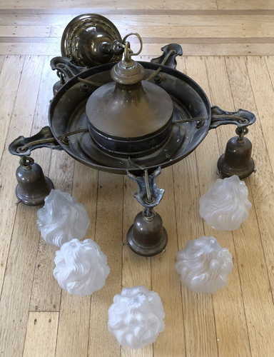 Vintage Art Deco Kronleuchter mit 5 hängenden Fackeln Flammen Milchglasschirmen - Bild 8 von 23