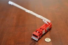 VINTAGE 1999 HESS FIRE TRUCK LADDER TRUCK ENGINE COLLECTIBLE TOY 4.5" RED WHITE