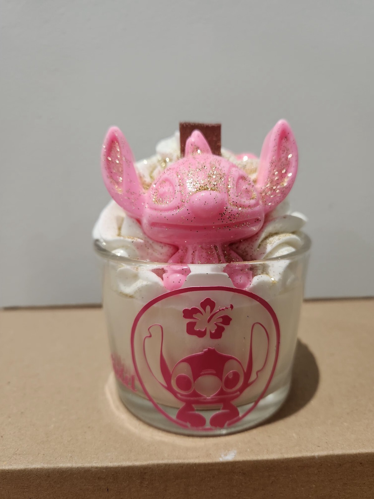 Bougie gourmande Stitch 200ml pour éliminer le stress avec une senteur réconfortante