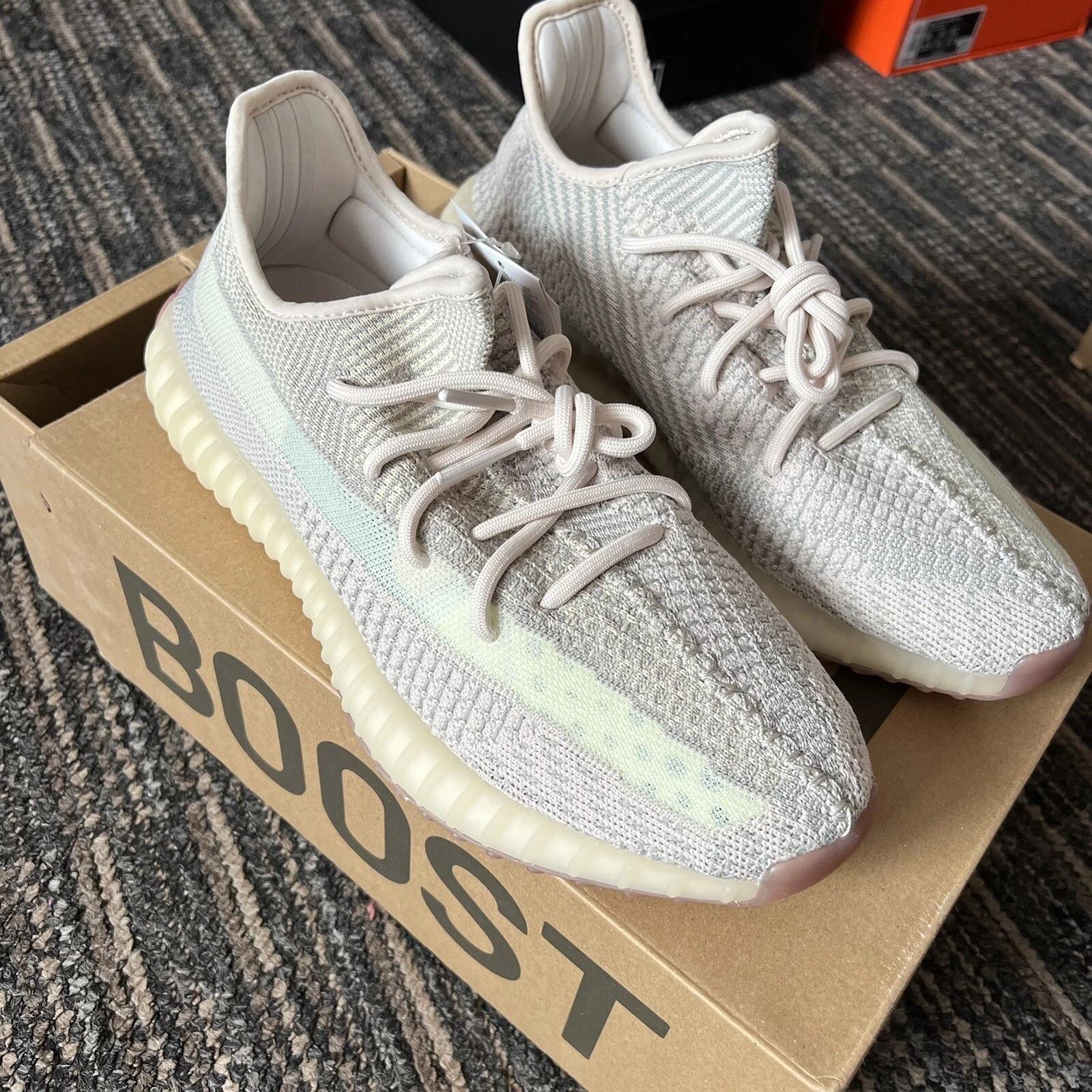 Adidas Yeezy Boost 350 V2 Citrin (Non Riflettenti) Taglia 9.5 NUOVISSIME CON ETICHETTE