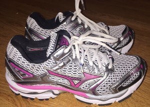 mizuno wave nirvana 5