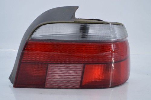 BMW ALPINA B10 5 (E39) 3.2 007240-02 Rückleuchte Rücklicht rechts Hella