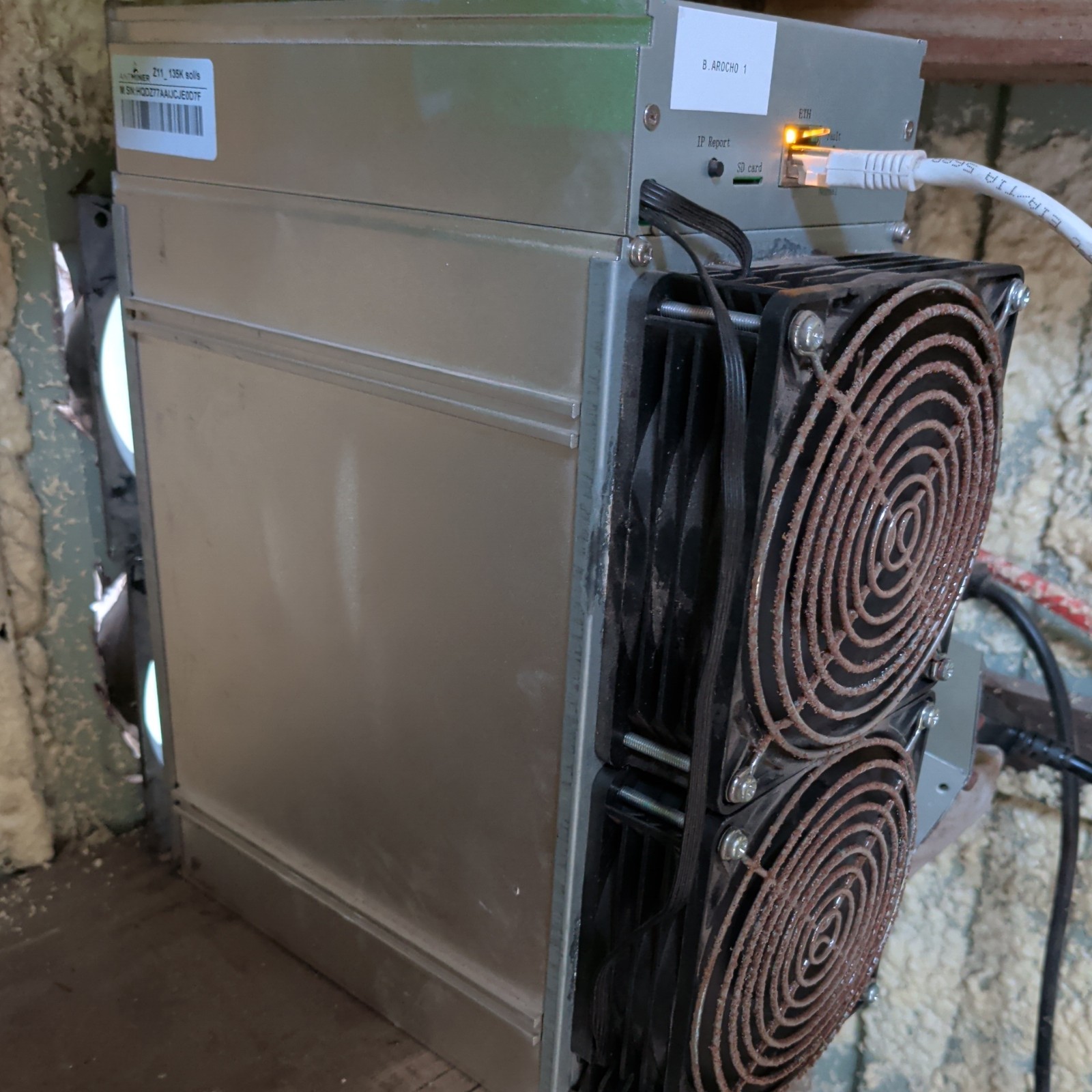 Antminer Z11e Equihash ASIC ZCASH ZEC-135KSOL/S