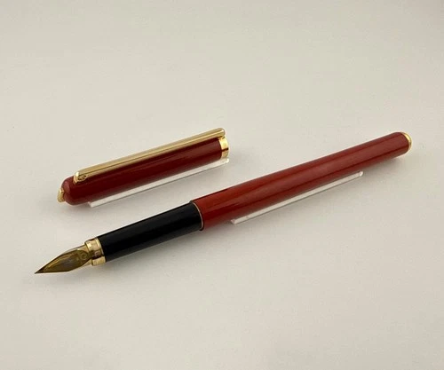 VTG ELYSEE 80 LINE Design Line Laque Coral Fountain pen - Germany 1980's - product listing photo