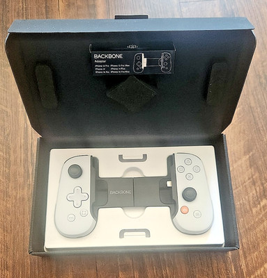 Backbone One Controller for iPhone - PlayStation Edition (BB-02-W-S Lightning)