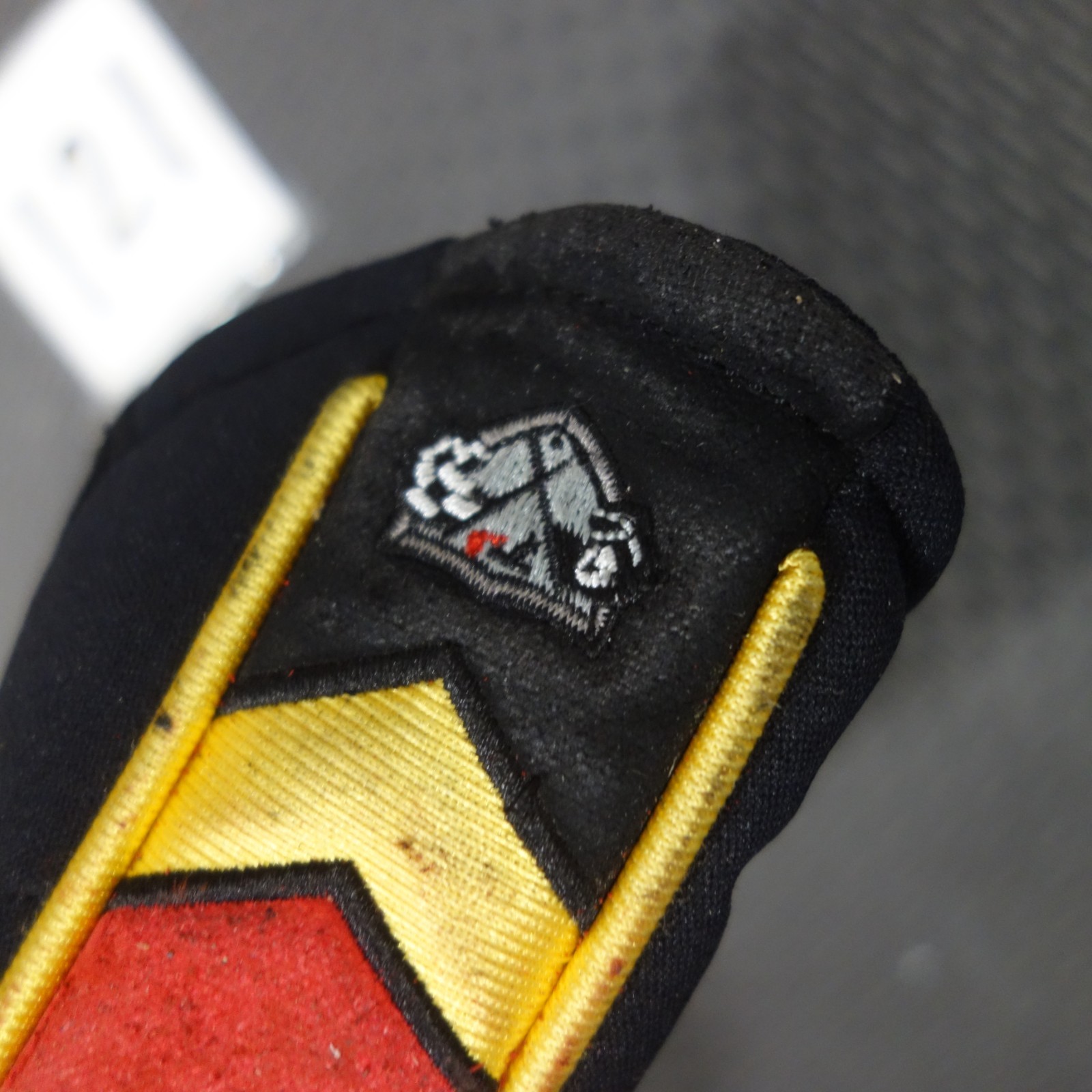 TaylorMade golf Rescue Tour Preferred hybrid head cover Ultra Rare 251222