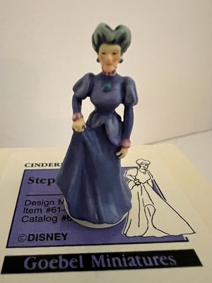 Disney Goebel Olszewski Miniatures - Cinderella ''Stepmother'' - 178-P