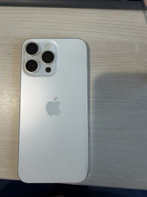 iPhone 15 Pro Max 256GB Weiß