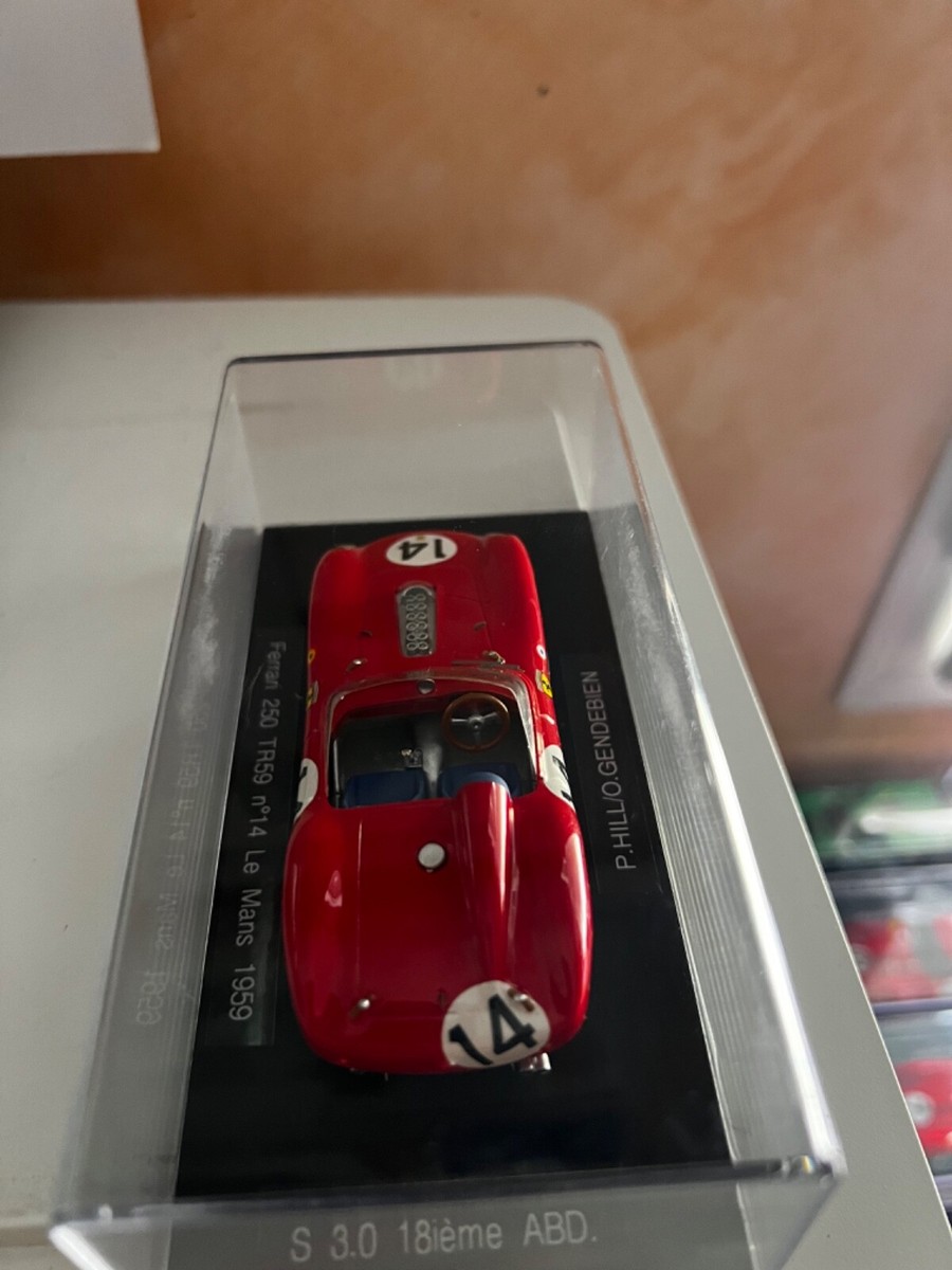 Bburago 1:43 Ferrari 250 TR #4 2e 1000km Nürburgring 1959 Hill, Gendebien 18-36307 modèle voiture 18-36307 4893993363070