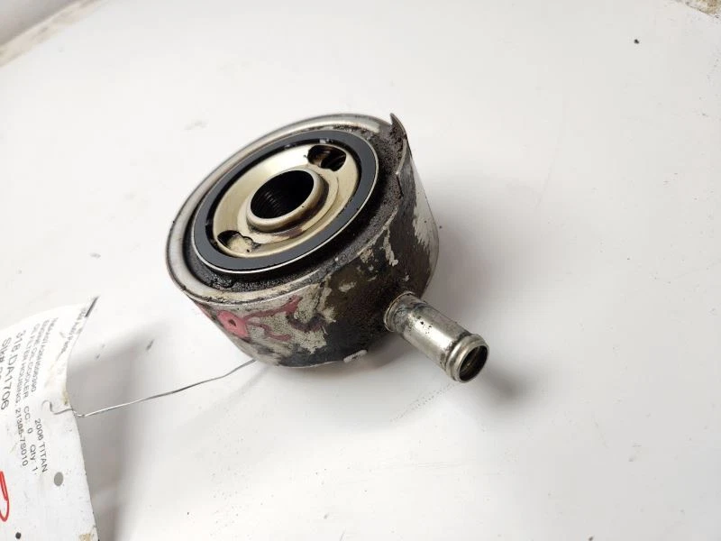 Infiniti QX56 2004-2007 enfriador de aceite de motor OEM 21305-7S010 Foto 4 de 4