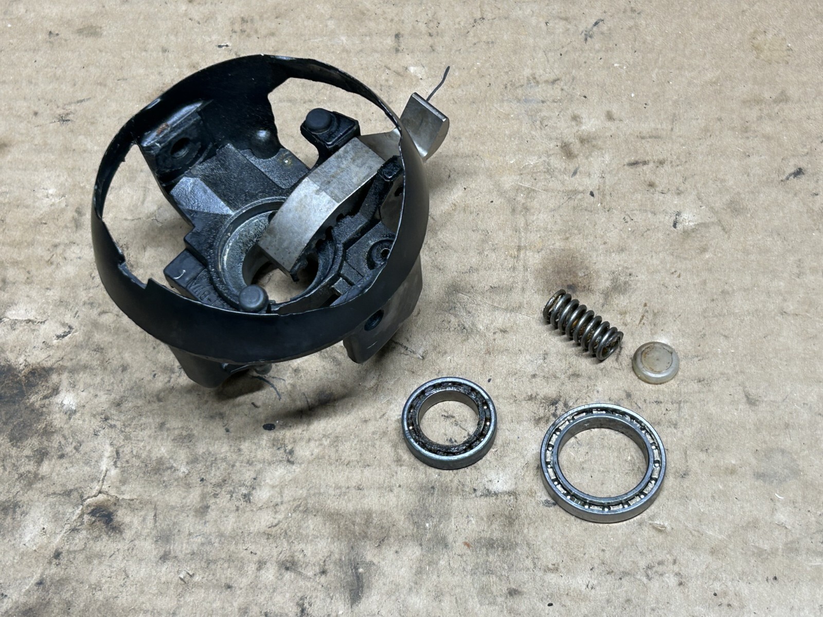 1969 - 1992 Camaro Lower Steering Column Bearing And Housing Assembly, Tilt Or Non-Tilt For Floor - Foto 2