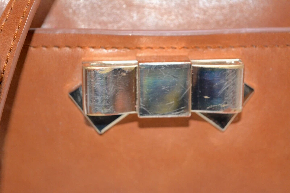 Bolsa tiracolo Uterque pequena couro grosso bronzeado - Imagem 2 de 4