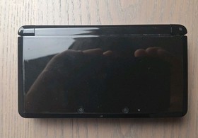 Nintendo 3DS Clear Black Region Free Console 16GB Tested w/ Charger & Stylus