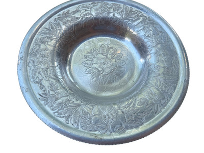 Wilson Specialties Company 12  Hand Wrought Aluminum Serving Plate Floral Design