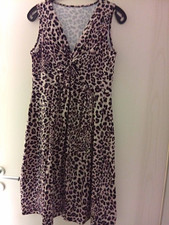 Damen Minikleid Leopardenmuster knielang V-Au...