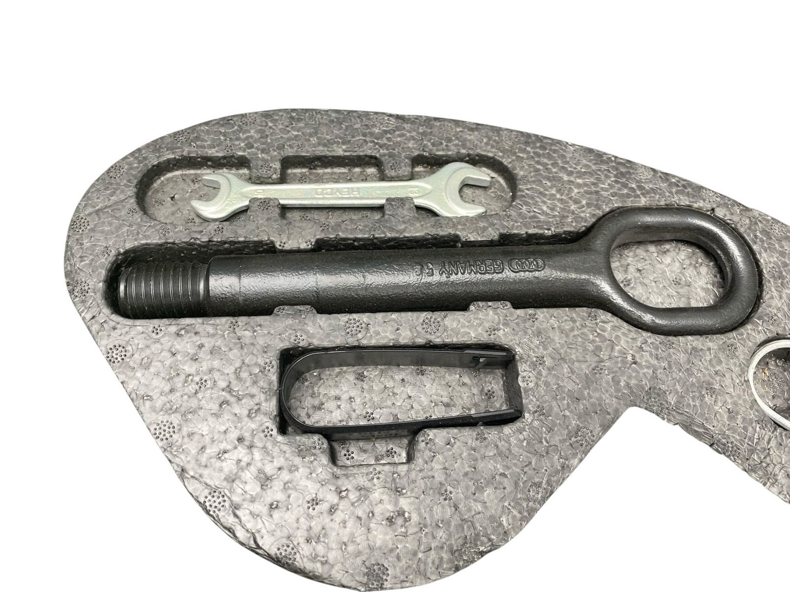 2013-2019 BENTLEY FLYING SPUR 4W 223B OEM REAR JACK TOOL KIT ASSEMBLY W/ CARRIER