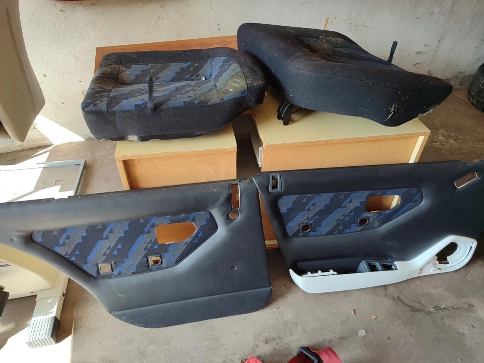 Peugeot 306 Sportsitze Innenausstattung ohne!! Gurte  mit lenkrad - Bild 3 von 4