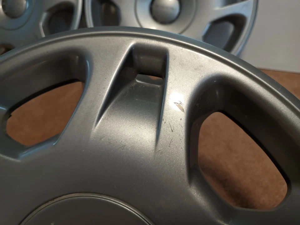 4X Subaru 28811AE01A Wheel Hub Center Caps for 200-2004 Legacy Outback Baja - Image 3 of 4