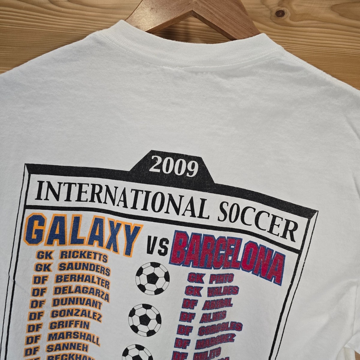 LA Galaxy vs FC Barcelona T Shirt Men Medium 2009 Messi Beckham Soccer Rose  Bowl