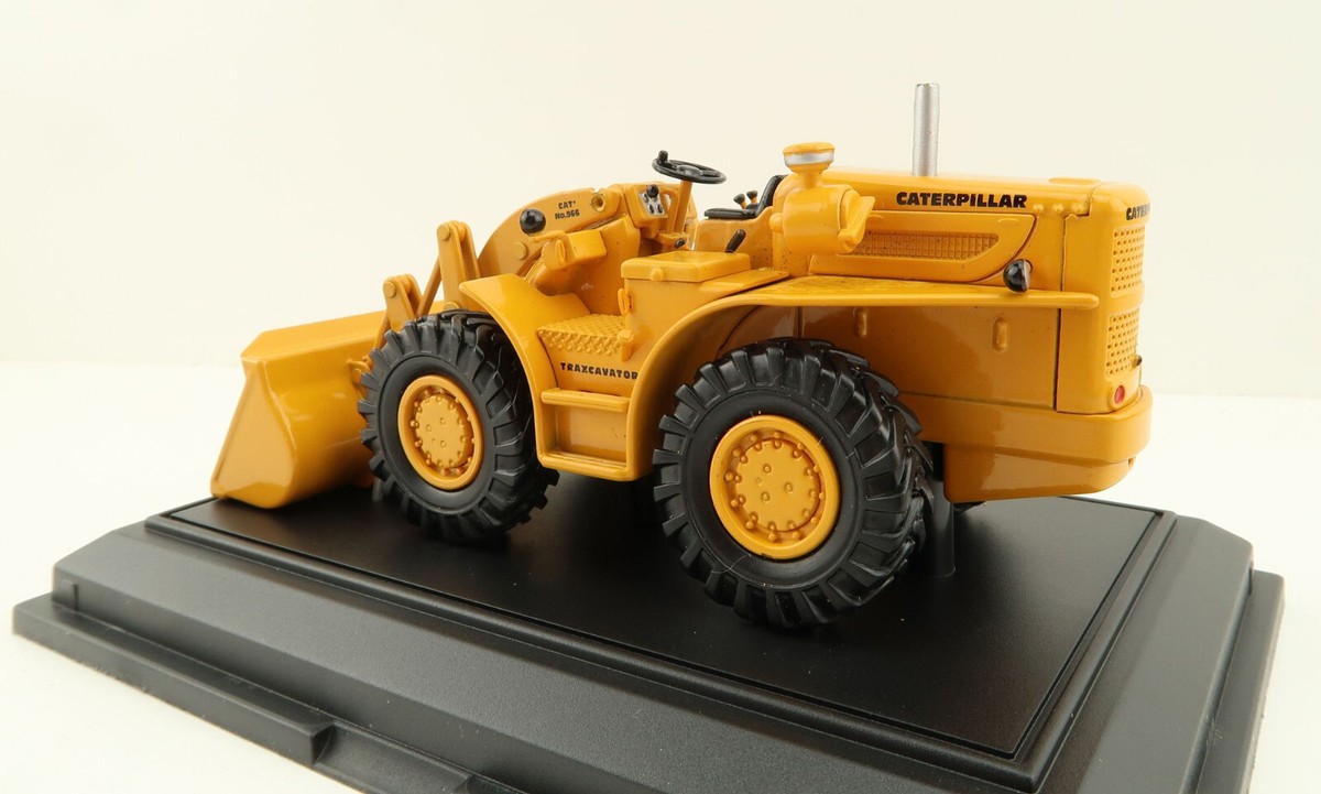 CAT 966 Wheel Loader 1:50 スケール 1/50 CAT 966 GC Wheel Loader — Outback Toys