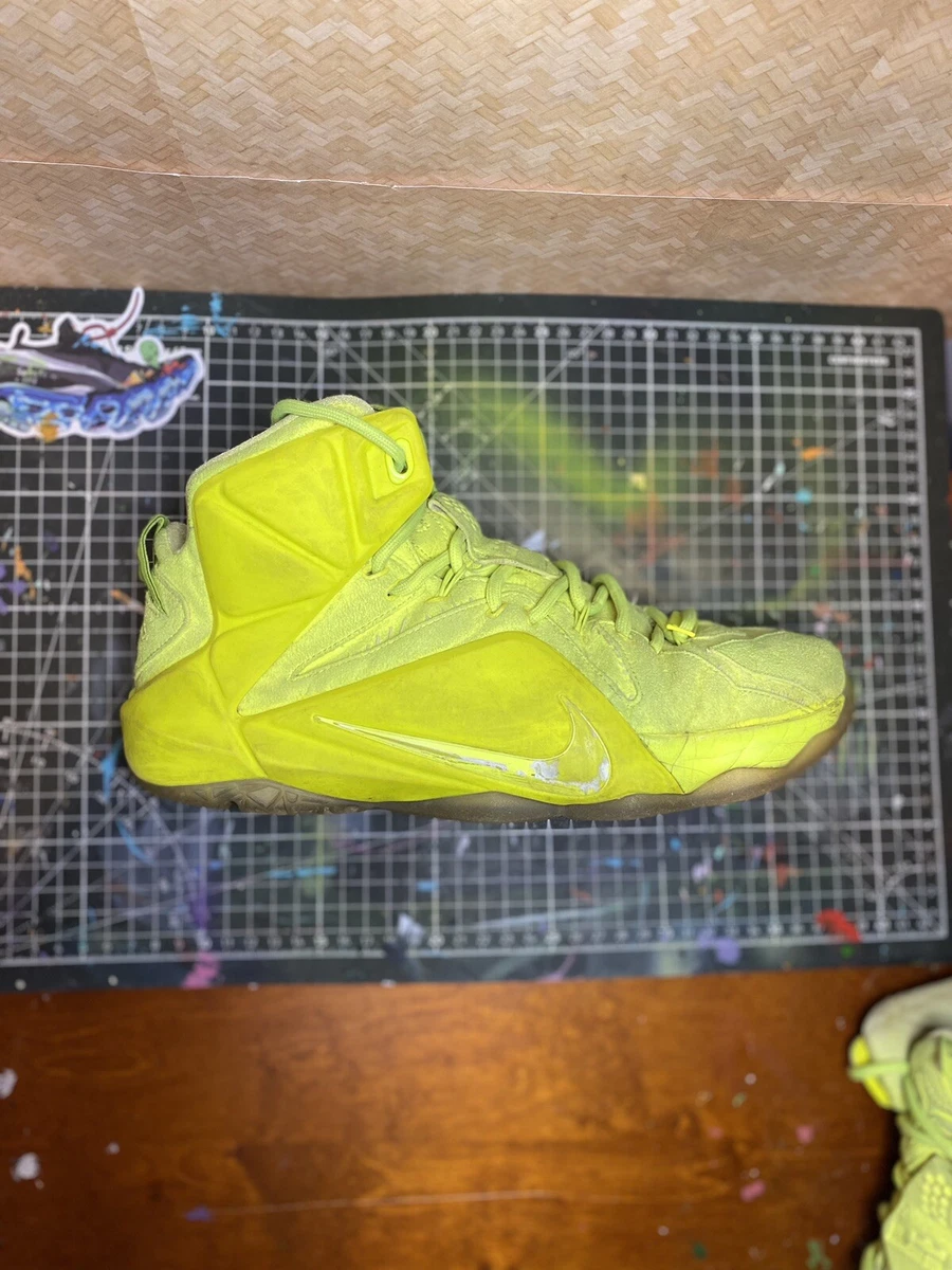 Size 8.5 Nike LeBron 12 EXT Tennis Ball 2015 Pre Owned Solid