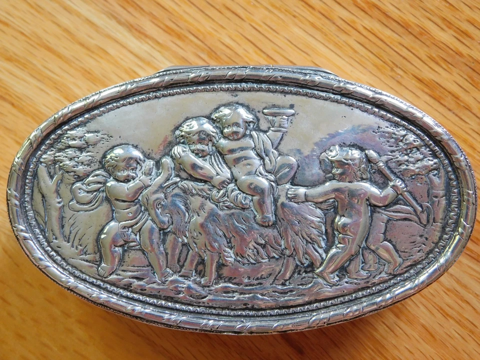 1806 Dated Austrian Repoussé Classical Youth & Ram Scene Silver Table Snuff Box - Image 2 of 4